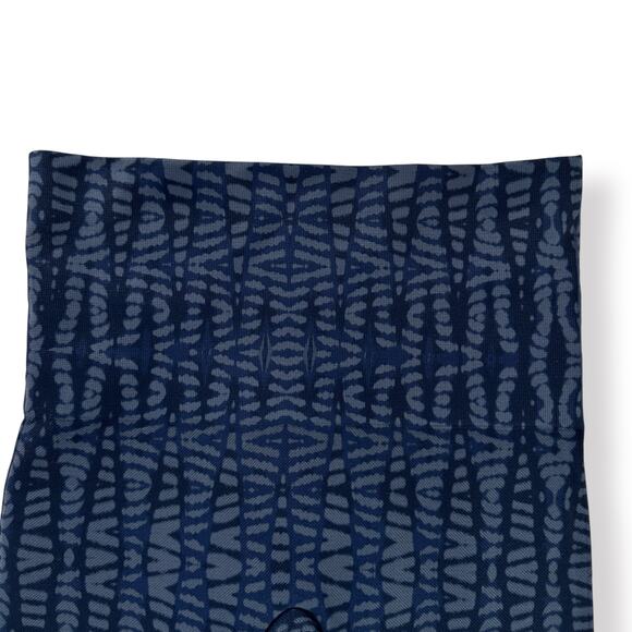 Spanx Cropped Look At Me now Seamless Leggings Size Medium Indigo Watercolor - Picture 4 of 6